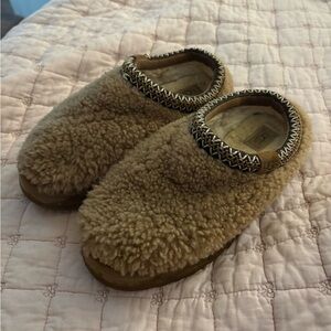 UGG Cozy Tan Slippers